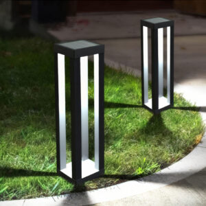 Leszúrható szolár lámpa - 1 melegfehér SMD LED - 10,5 x 10,5 x 46 cm